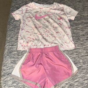 Nike Girls' Pink Floral Logo Set